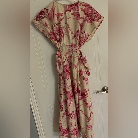 Pink midi dress with floral + birds pattern - Picture 6 of 8